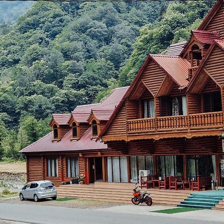 Hotel Chveneburi Machakhlispiri エクステリア 写真